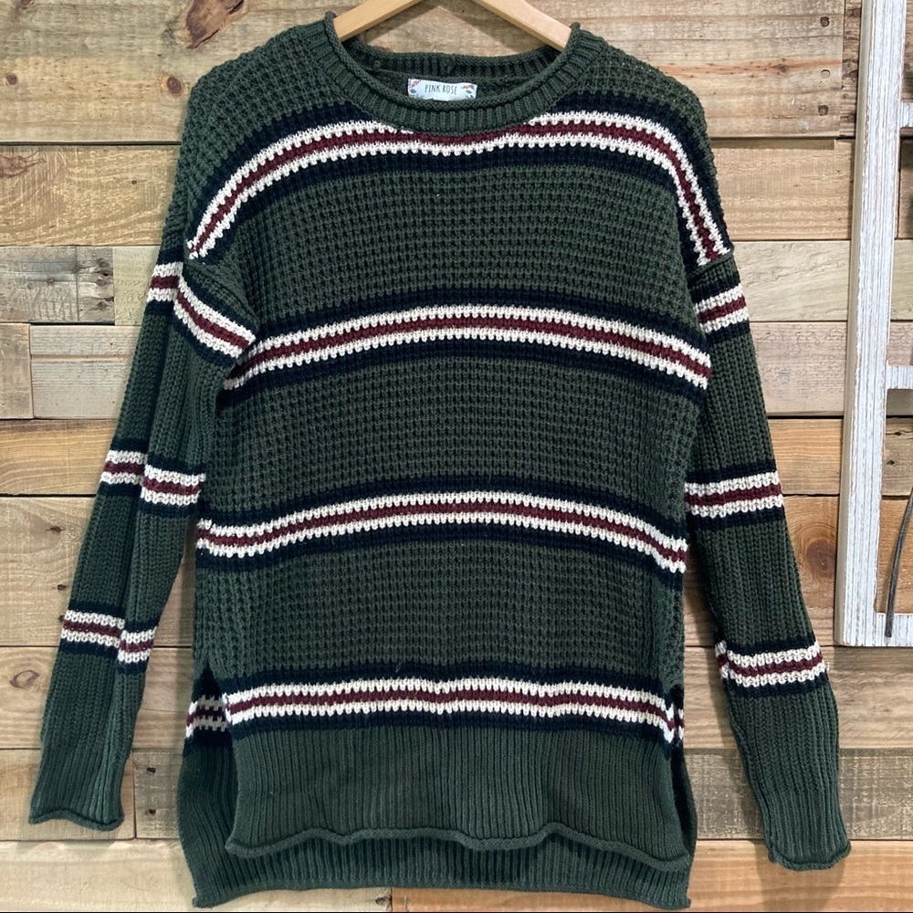 Pink Rose Sweater.  Over size  winter season woman Green color